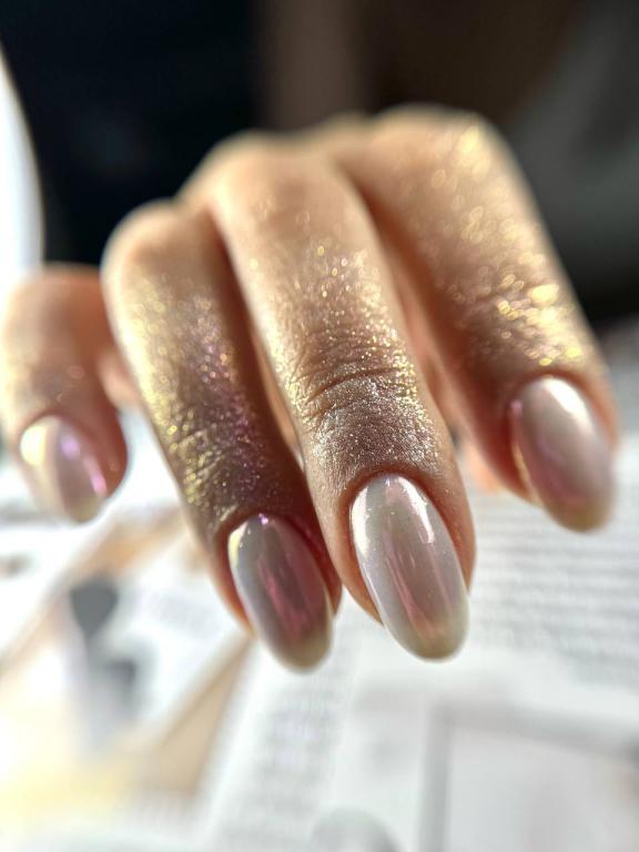 کلاس آموزش کاشت ناخن حرفهای (از مبتدی تا پیشرفته) - تصویر 6