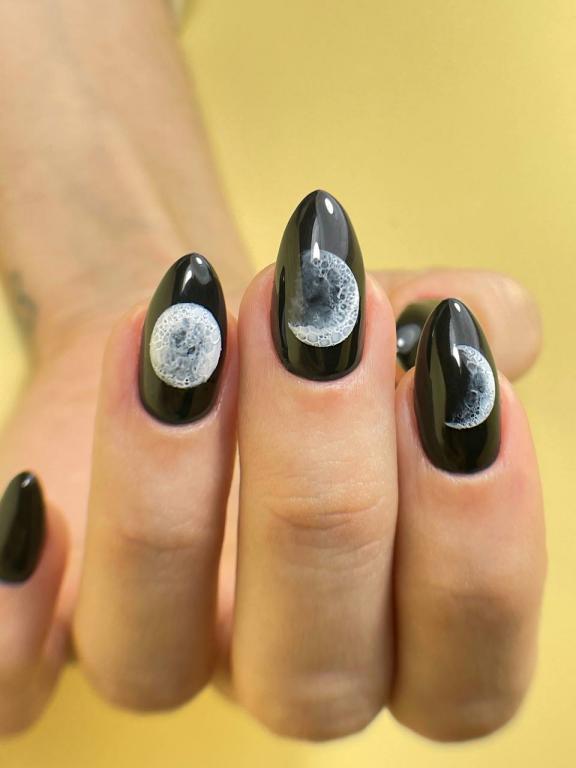 کلاس آموزش کاشت ناخن حرفهای (از مبتدی تا پیشرفته) - تصویر 12