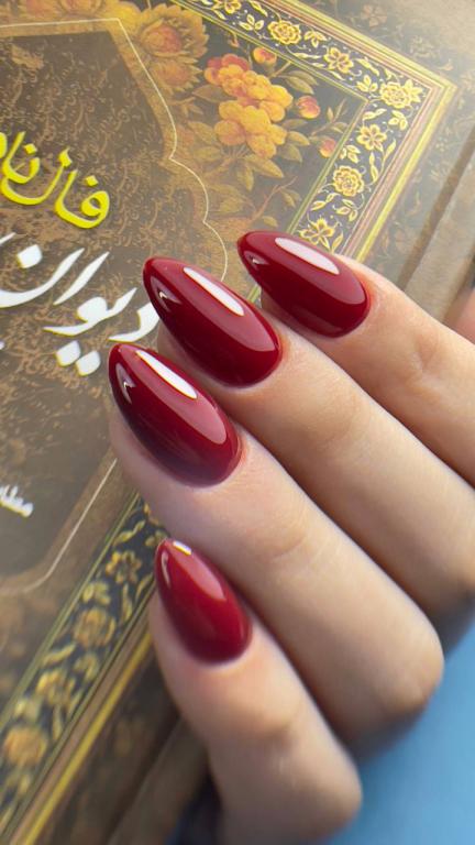 کلاس آموزش کاشت ناخن حرفهای (از مبتدی تا پیشرفته) - تصویر 13